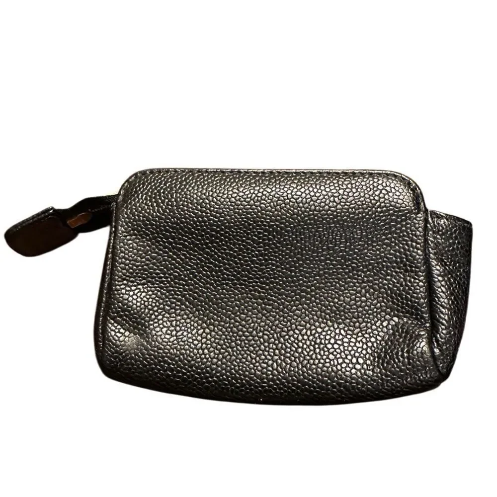 CHANEL elegant black